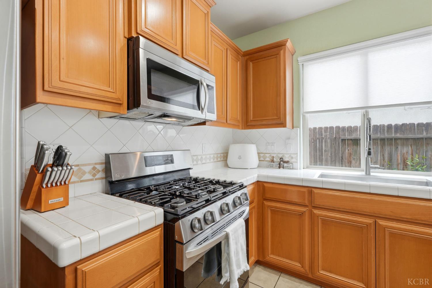 1428 N Leila St, Visalia, CA 93291