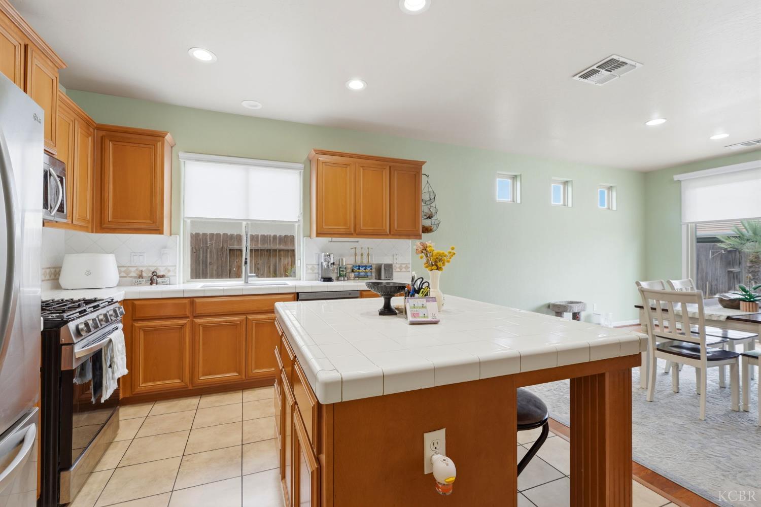 1428 N Leila St, Visalia, CA 93291