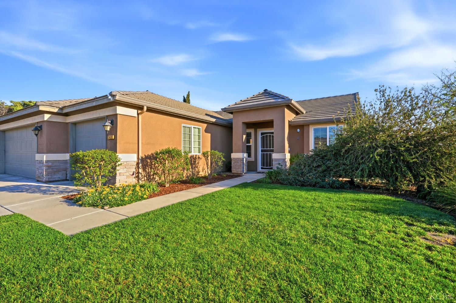 1431 W Ambassador Way, Hanford, CA 93230