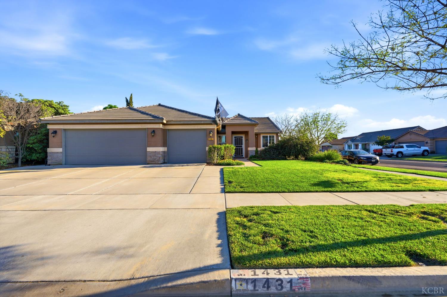 1431 W Ambassador Way, Hanford, CA 93230