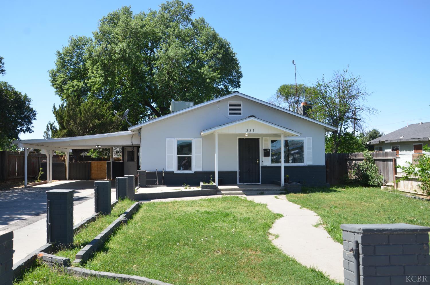 237 Smith Ave, Lemoore, CA 93245