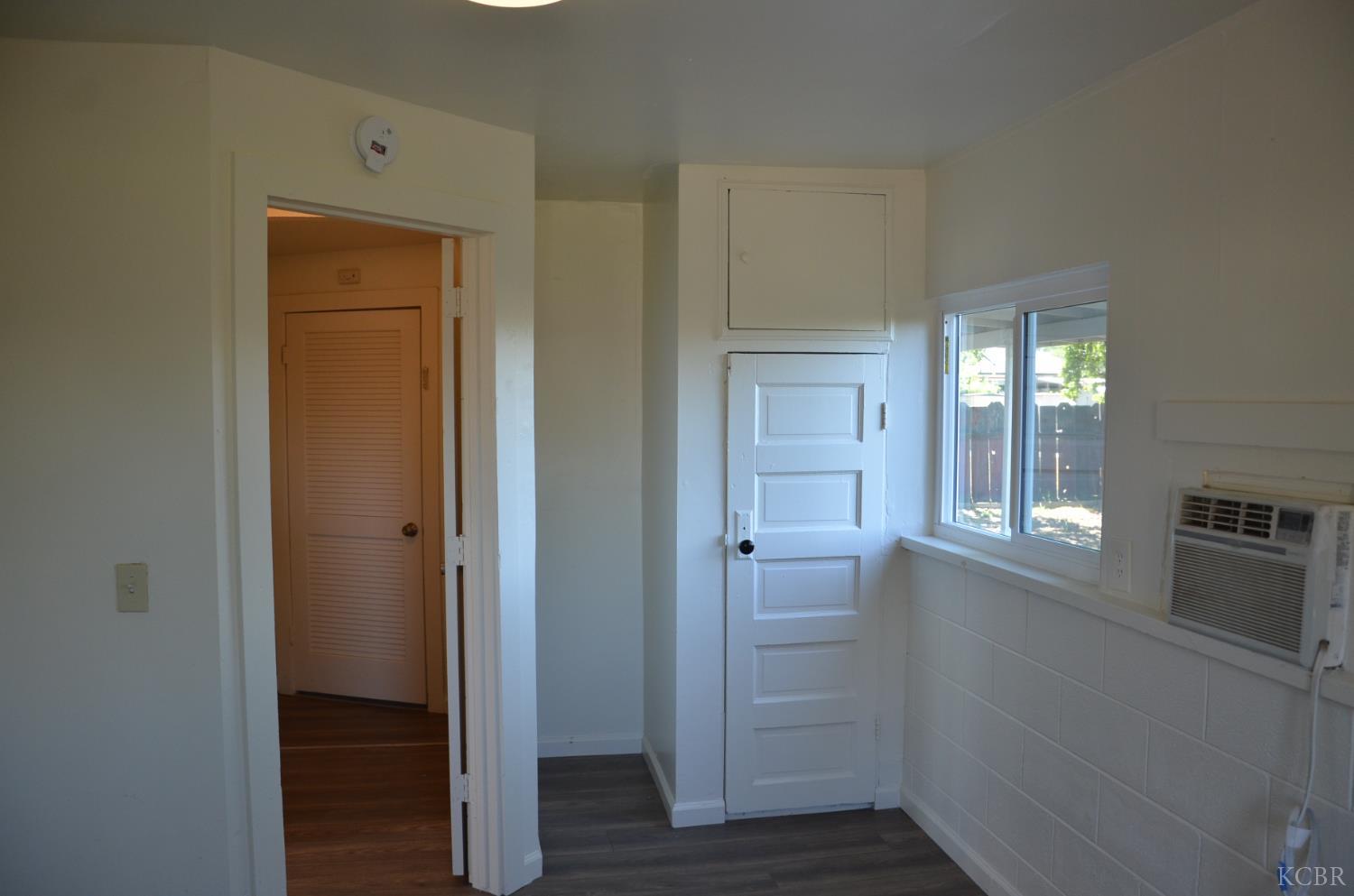 237 Smith Ave, Lemoore, CA 93245