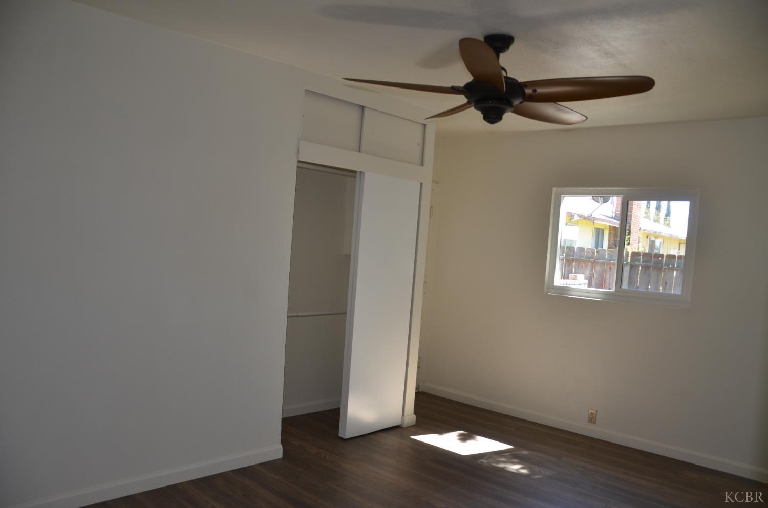 237 Smith Ave, Lemoore, CA 93245