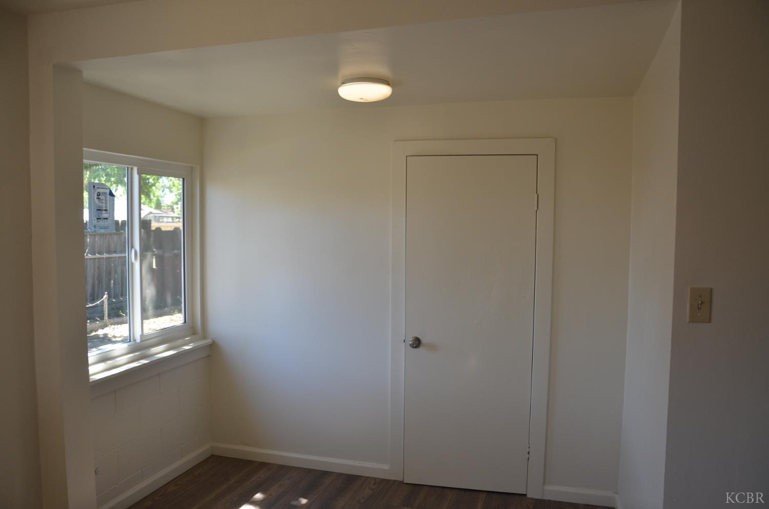 237 Smith Ave, Lemoore, CA 93245