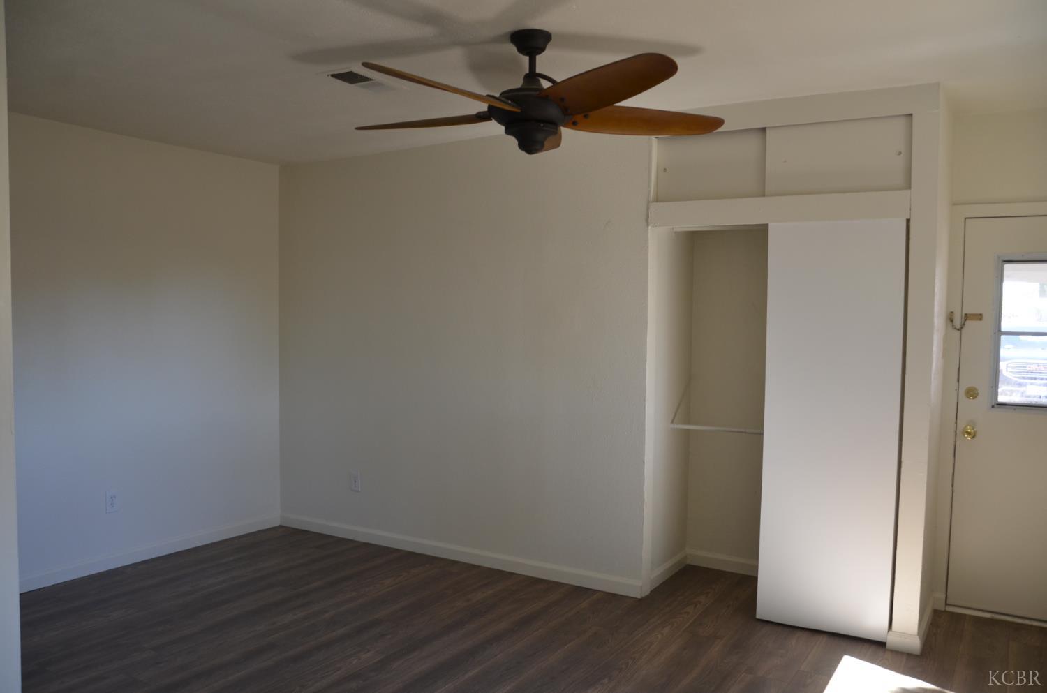 237 Smith Ave, Lemoore, CA 93245