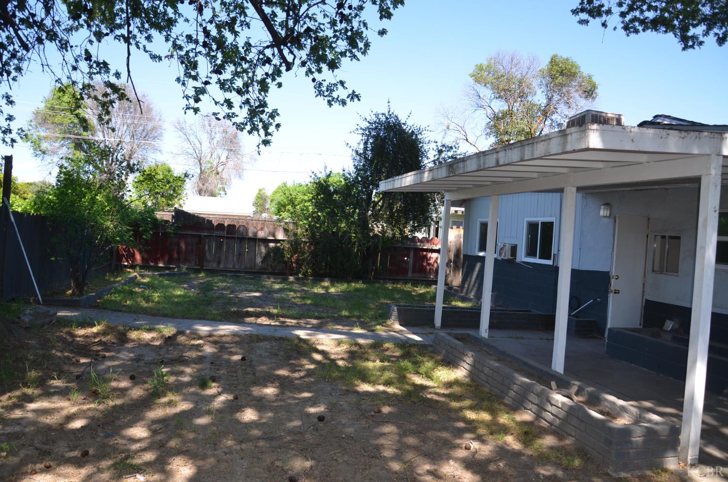 237 Smith Ave, Lemoore, CA 93245
