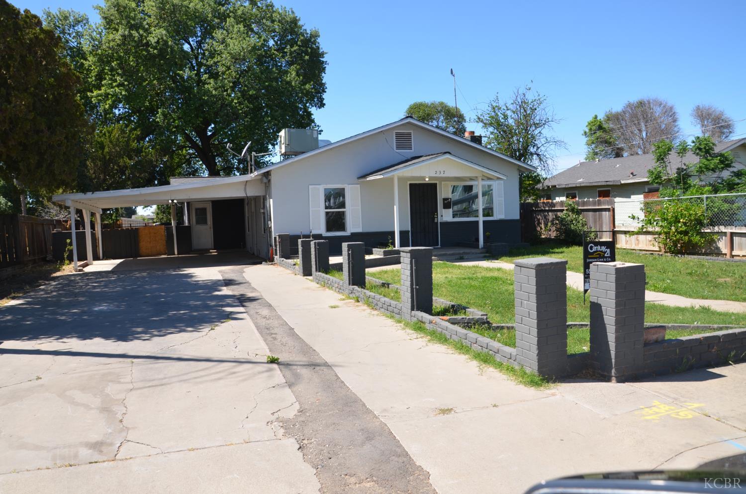 237 Smith Ave, Lemoore, CA 93245