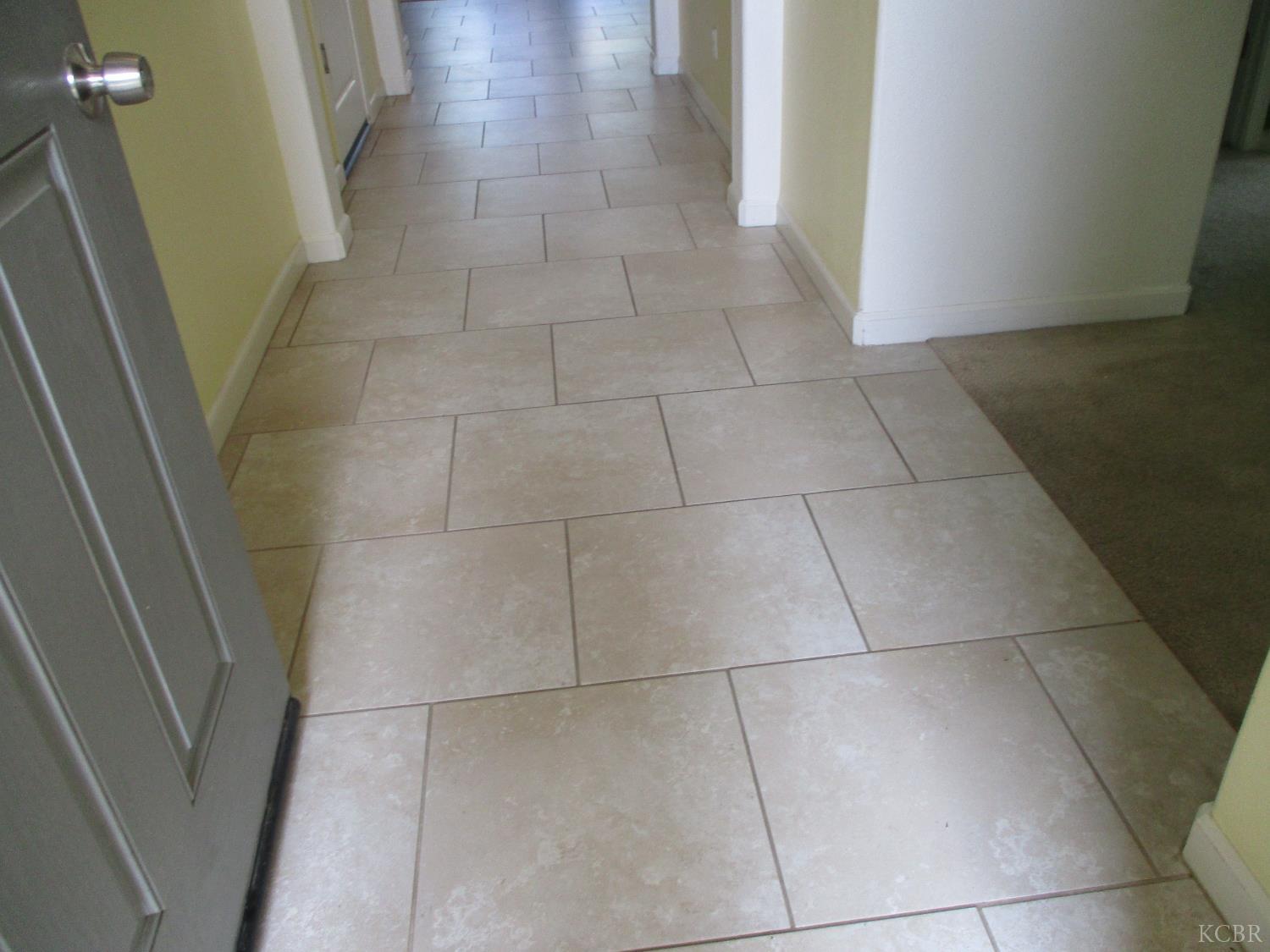 692 Firenze St, Lemoore, CA 93245