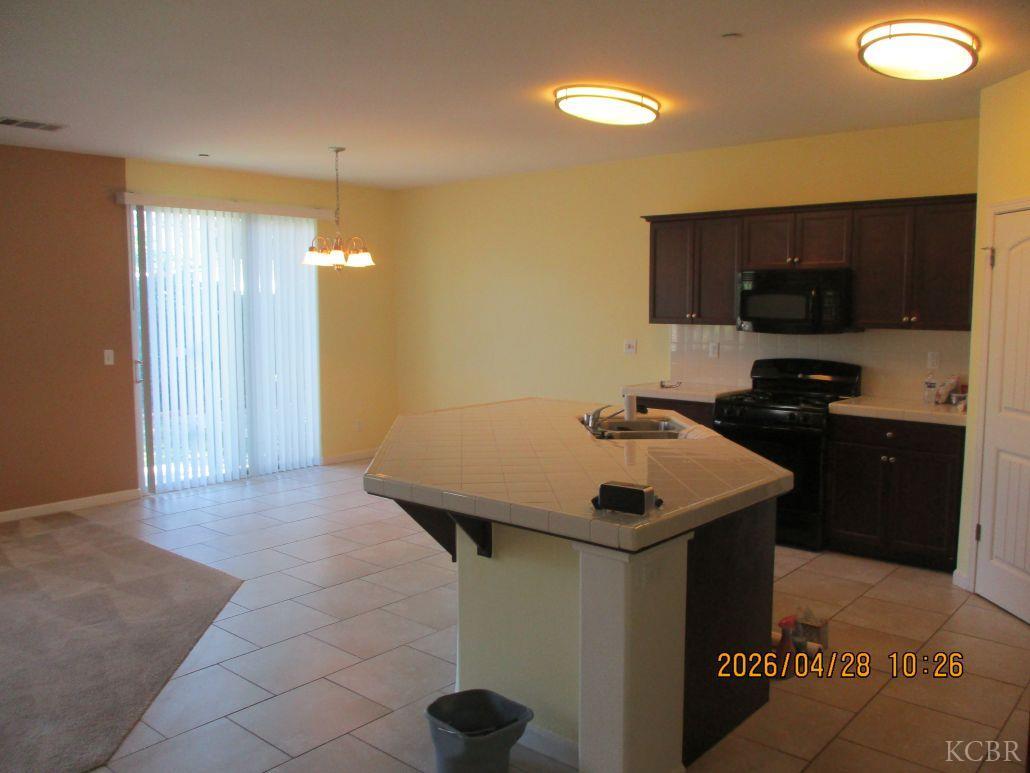 692 Firenze St, Lemoore, CA 93245
