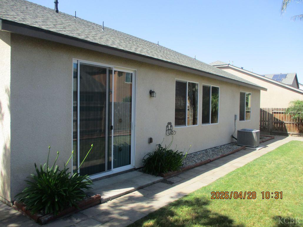 692 Firenze St, Lemoore, CA 93245