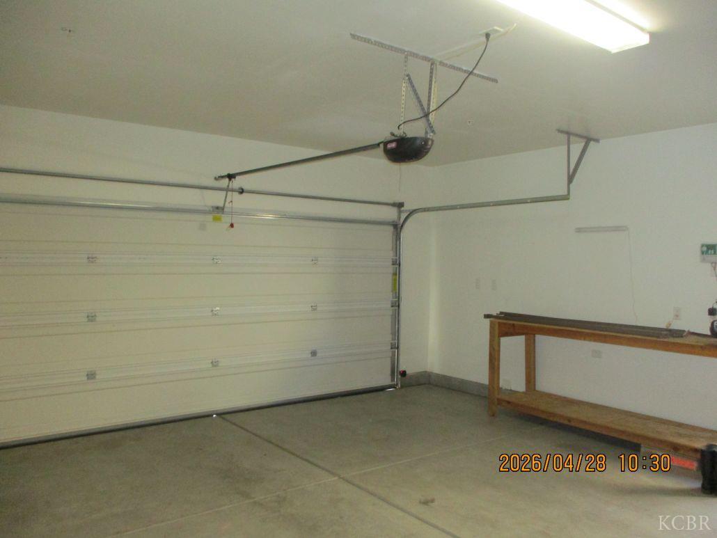 692 Firenze St, Lemoore, CA 93245