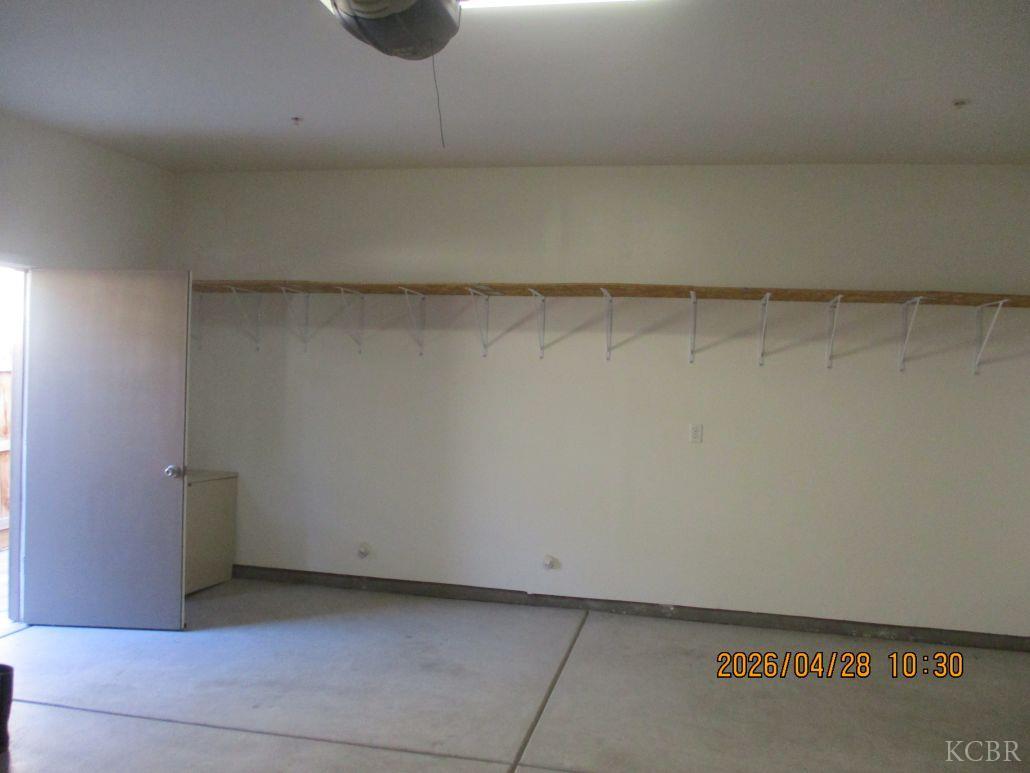 692 Firenze St, Lemoore, CA 93245