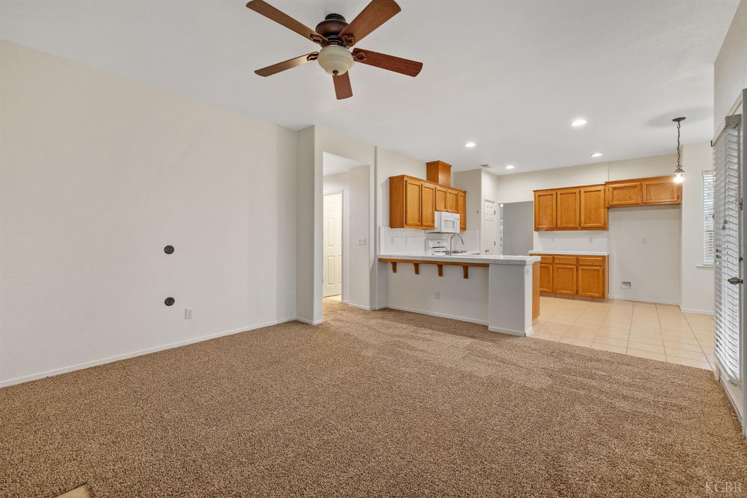 3232 N Zion Cir, Hanford, CA 93230