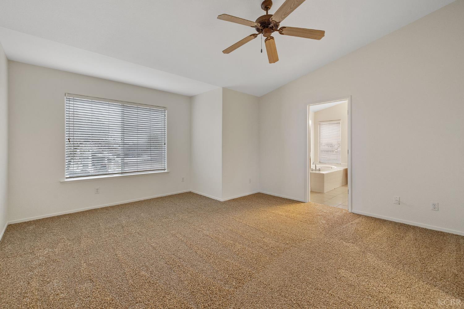 3232 N Zion Cir, Hanford, CA 93230