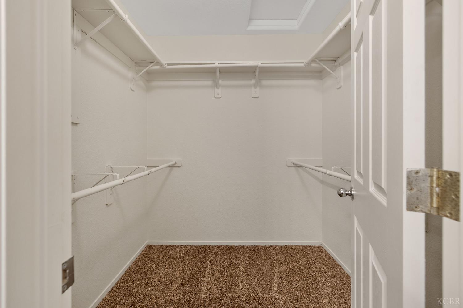 3232 N Zion Cir, Hanford, CA 93230