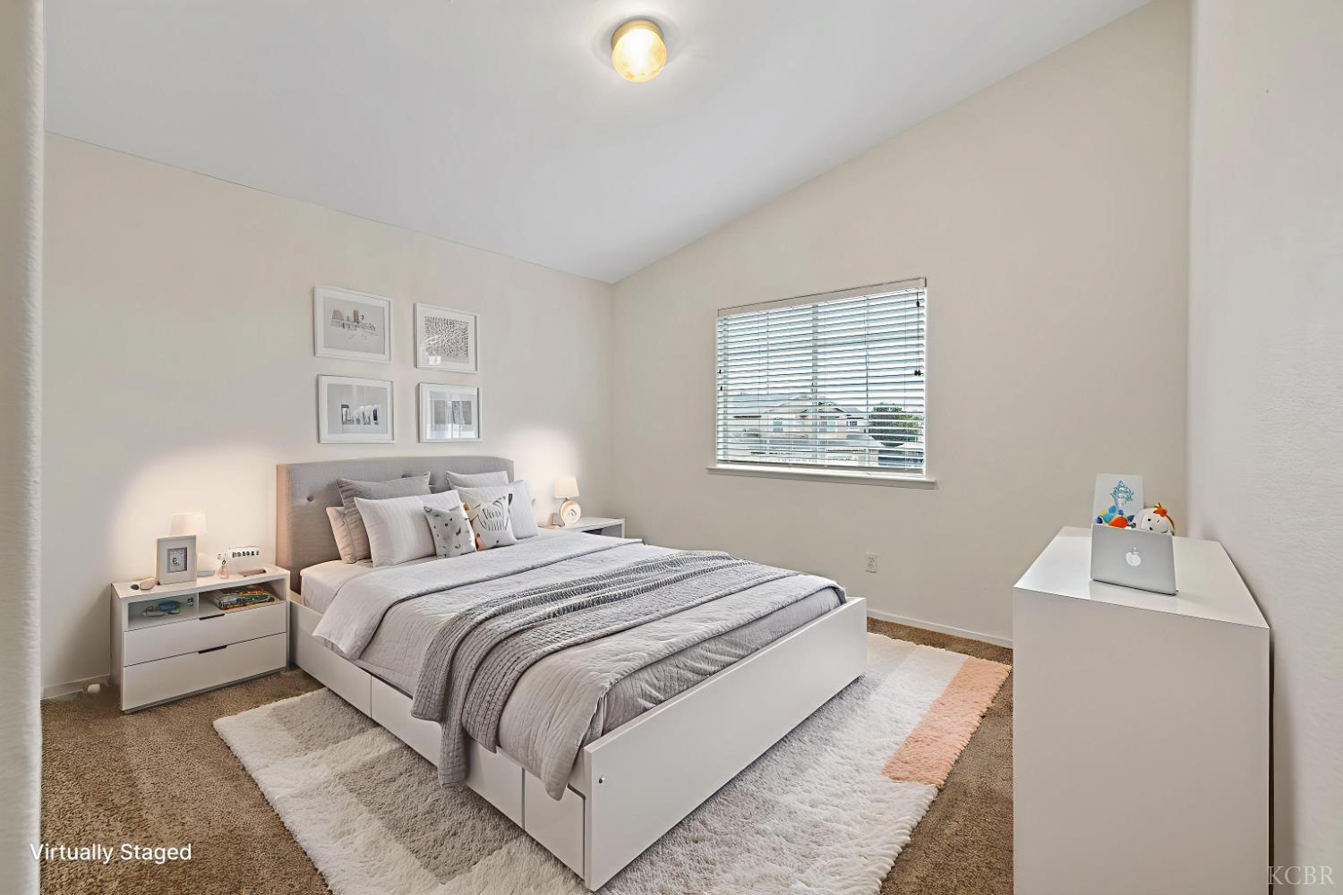 3232 N Zion Cir, Hanford, CA 93230