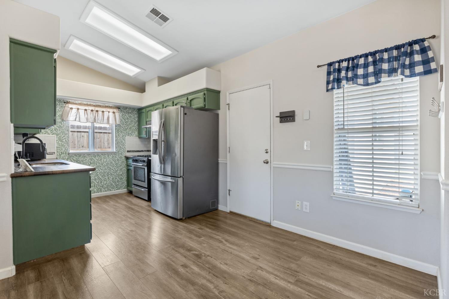 763 Balboa Ave, Lemoore, CA 93245