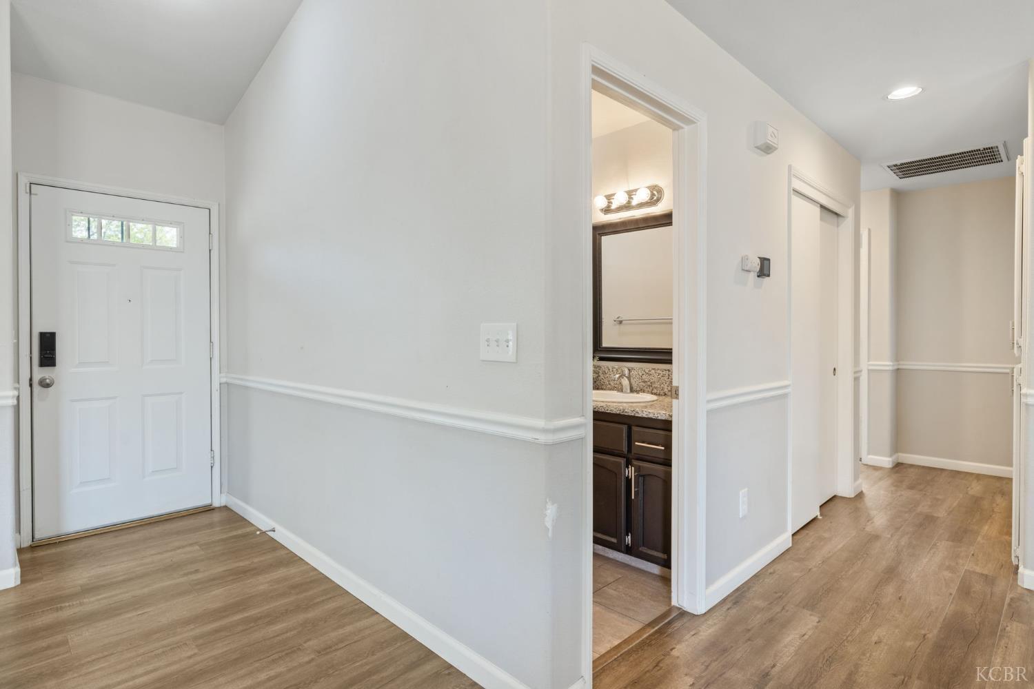 763 Balboa Ave, Lemoore, CA 93245