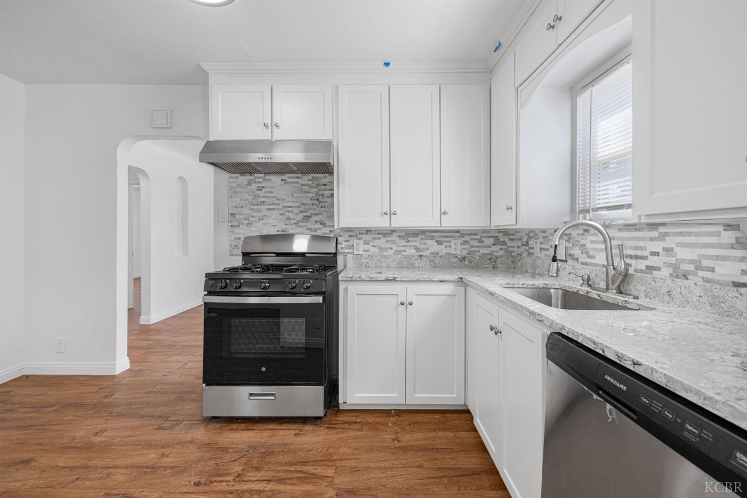 210 E Bush St, Lemoore, CA 93245