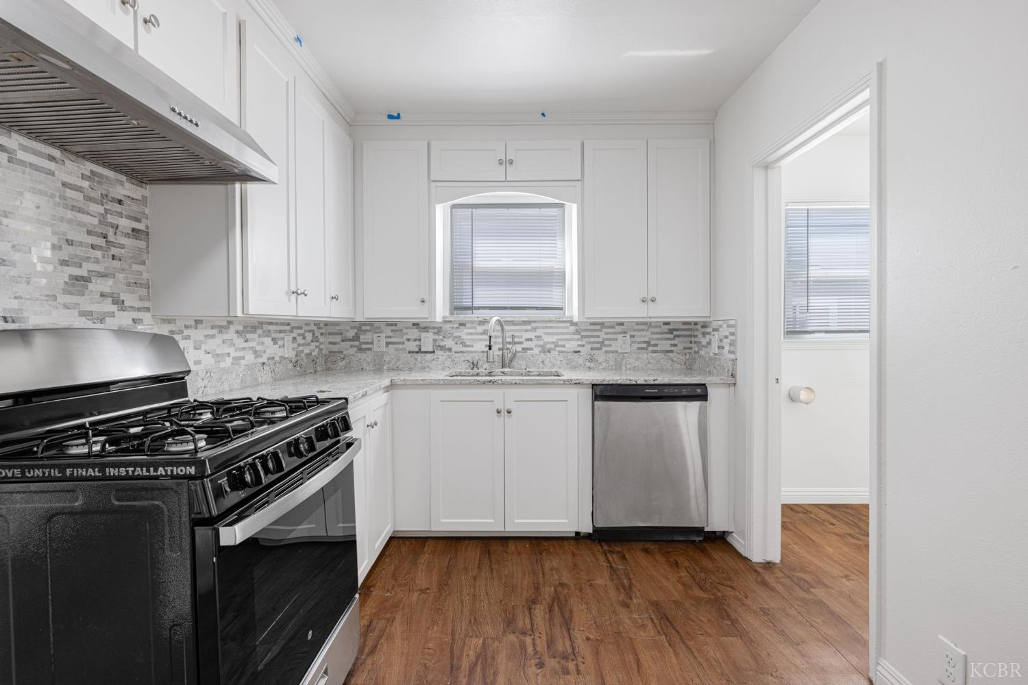 210 E Bush St, Lemoore, CA 93245