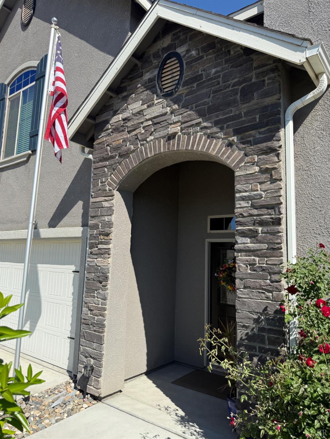 2003 W Hopkins Way, Hanford, CA 93230