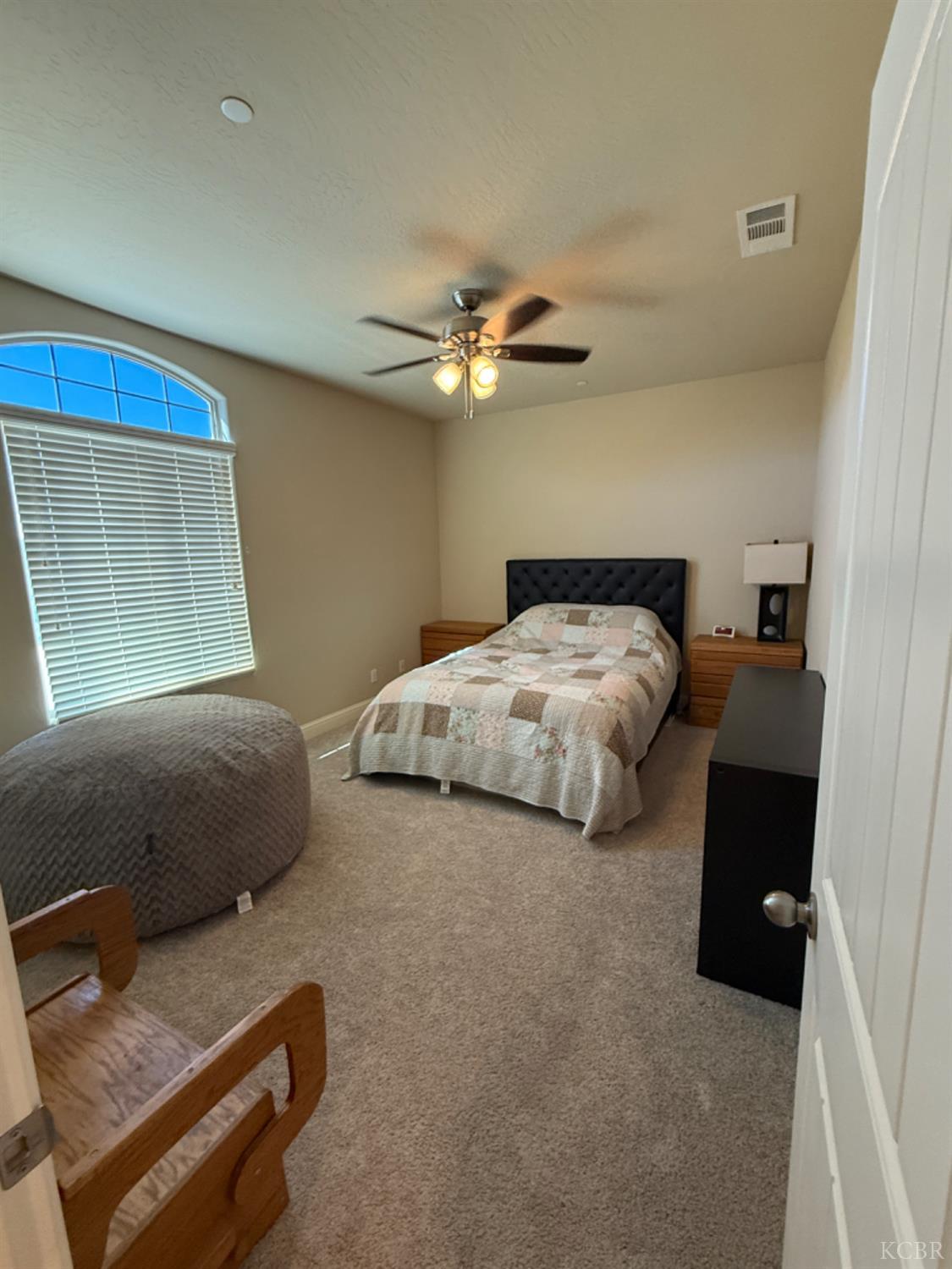 2003 W Hopkins Way, Hanford, CA 93230