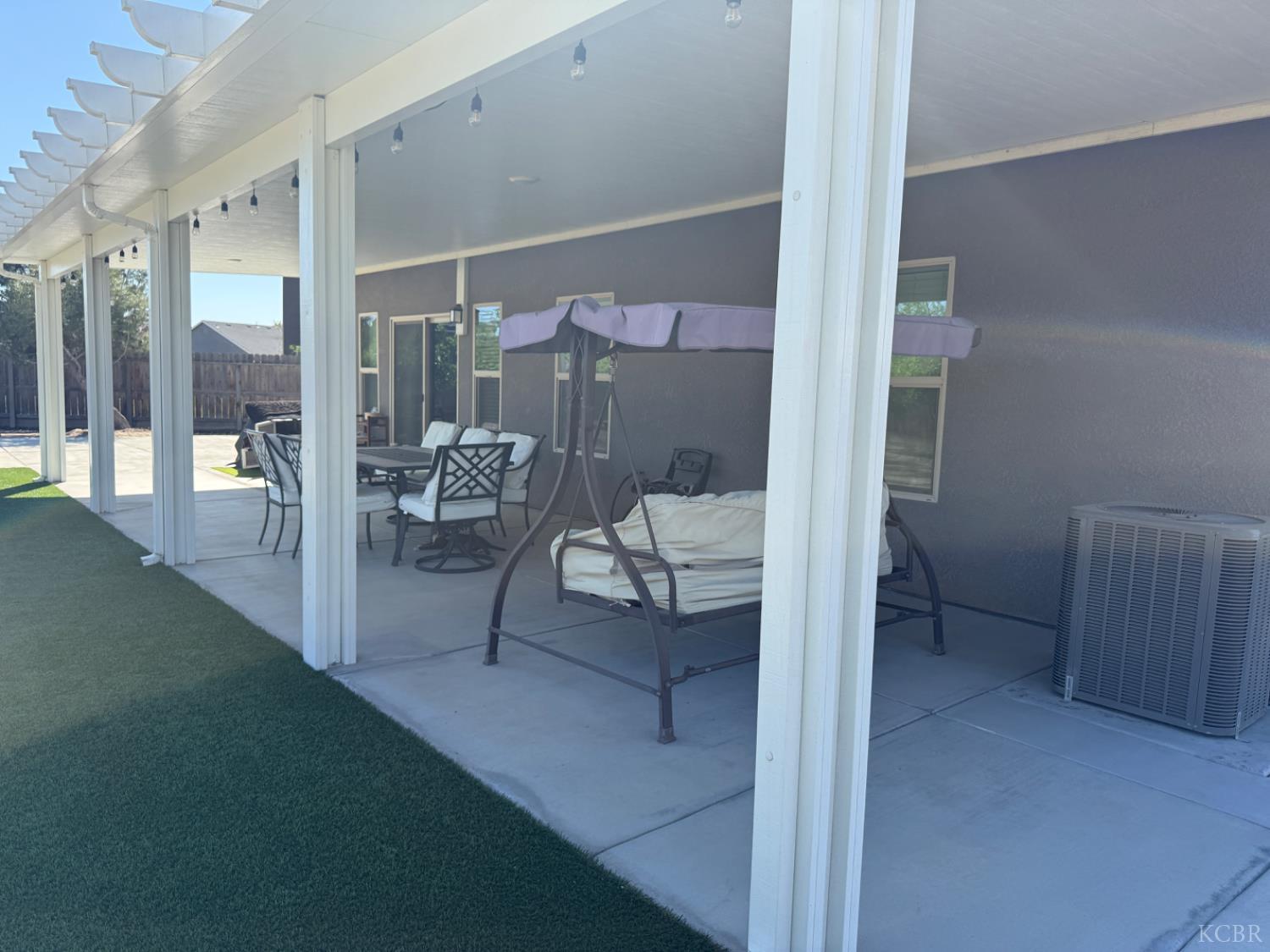 2003 W Hopkins Way, Hanford, CA 93230