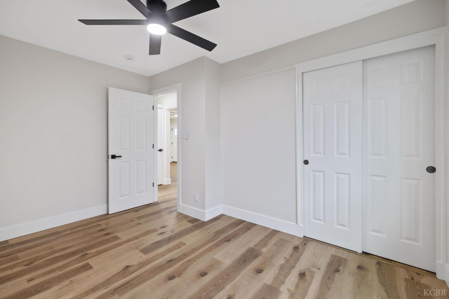 215 Lombardy Ln, Lemoore, CA 93245