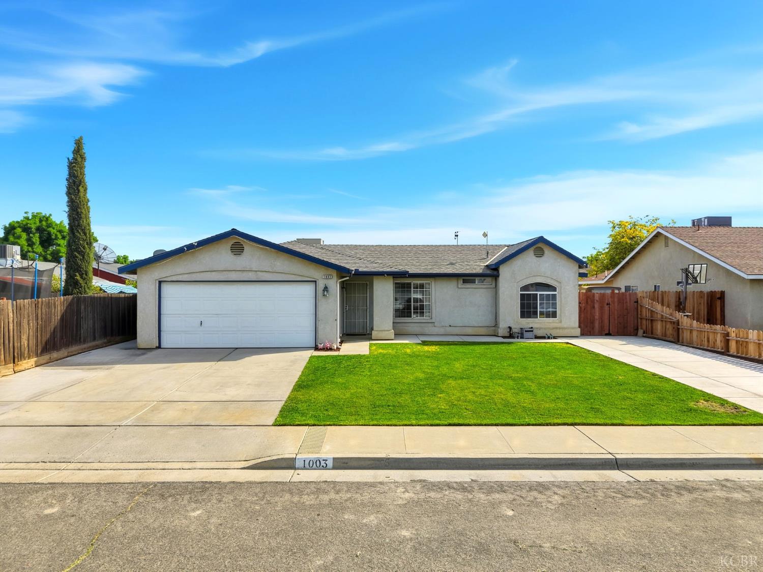 1003 Edison Dr, Hanford, CA 93230