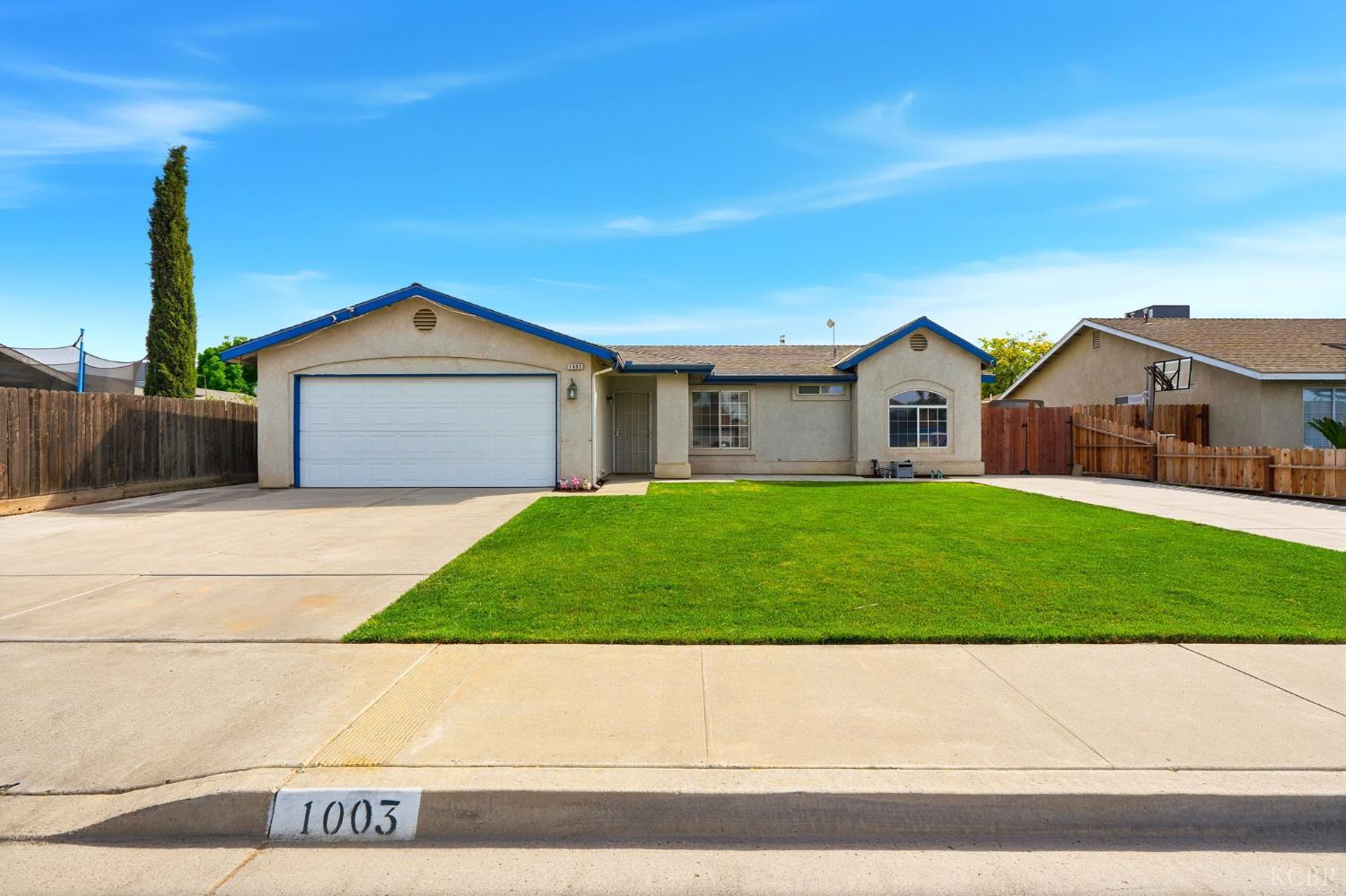 1003 Edison Dr, Hanford, CA 93230