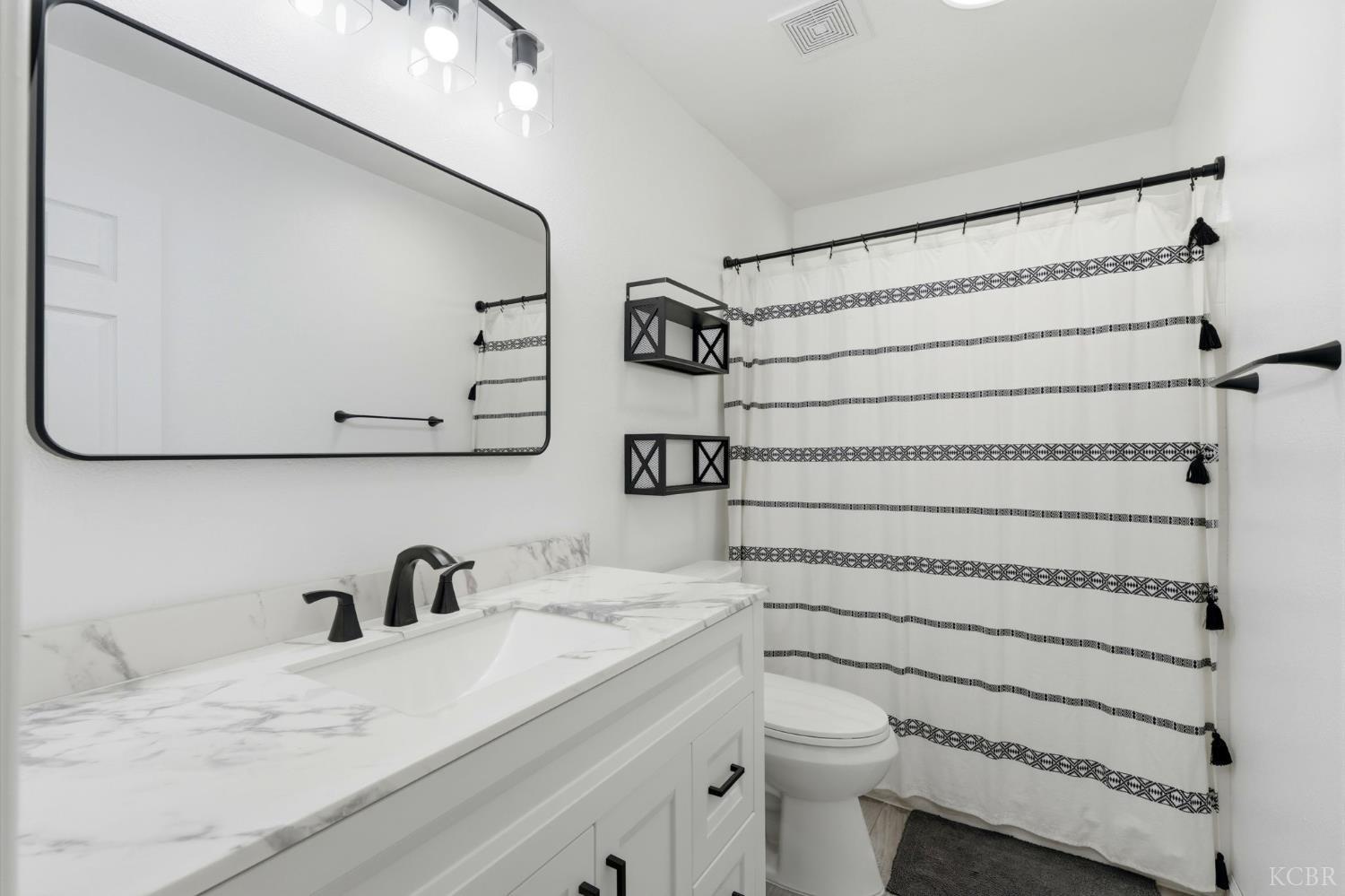 1003 Edison Dr, Hanford, CA 93230