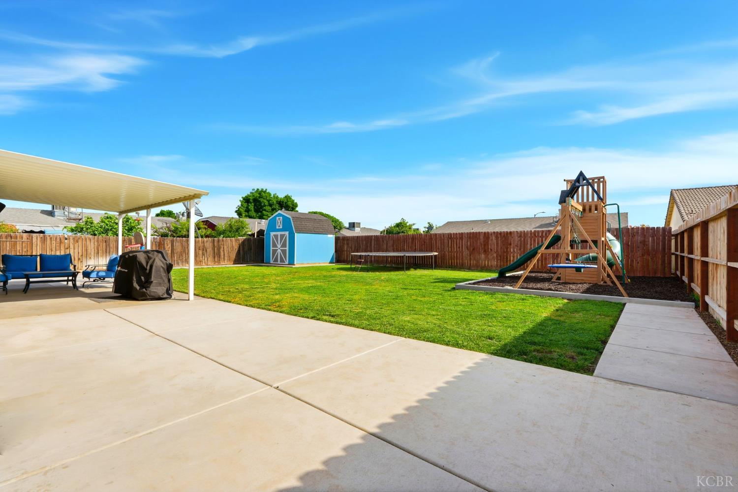 1003 Edison Dr, Hanford, CA 93230