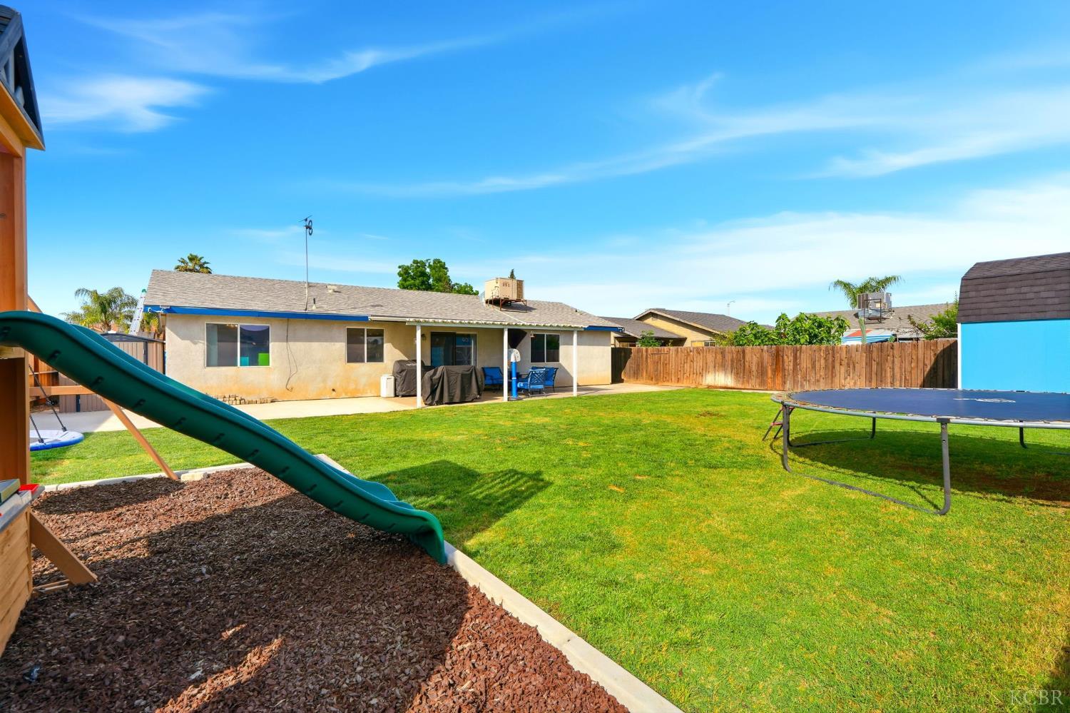 1003 Edison Dr, Hanford, CA 93230