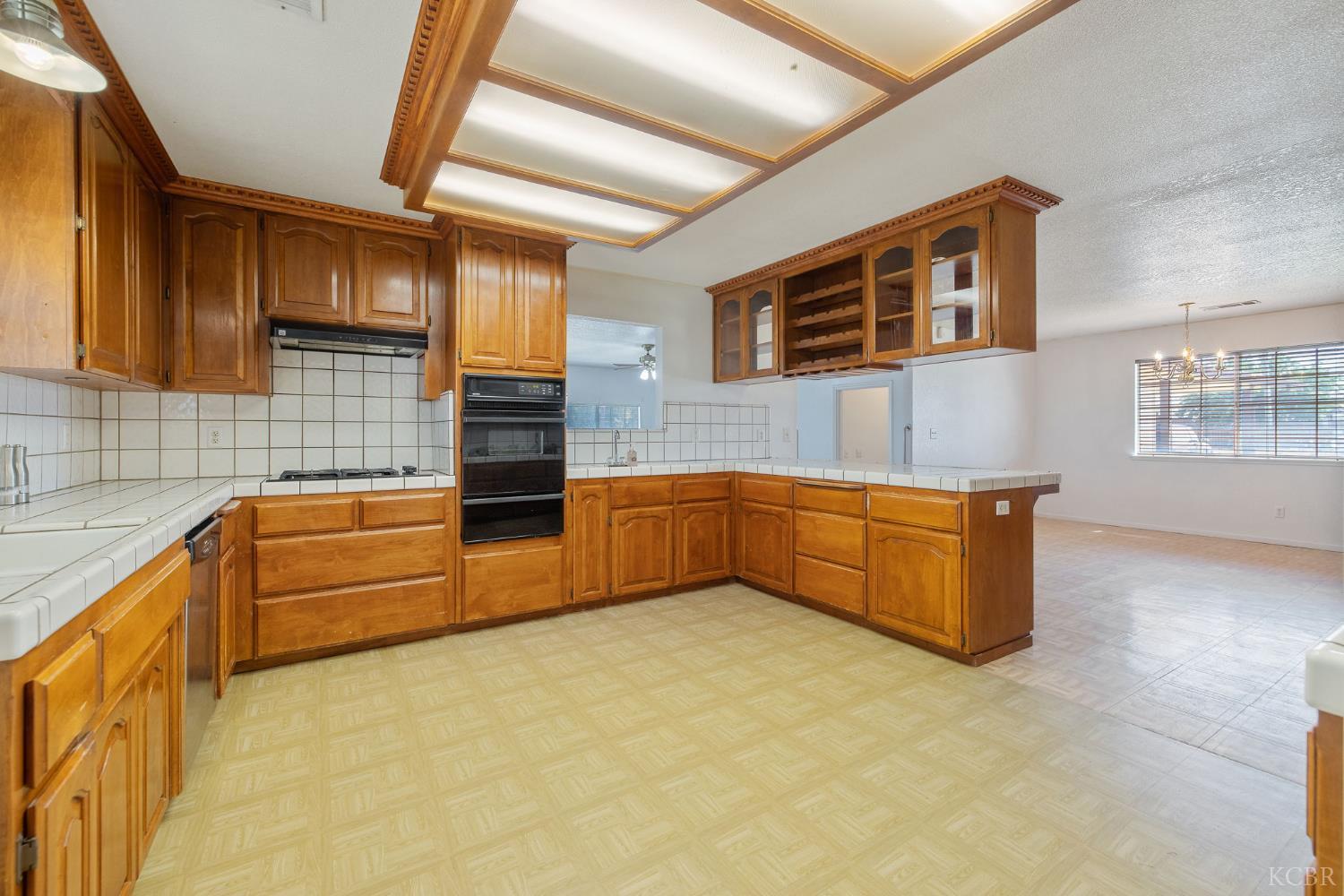 16808 W Palmer Ave, Huron, CA 93234