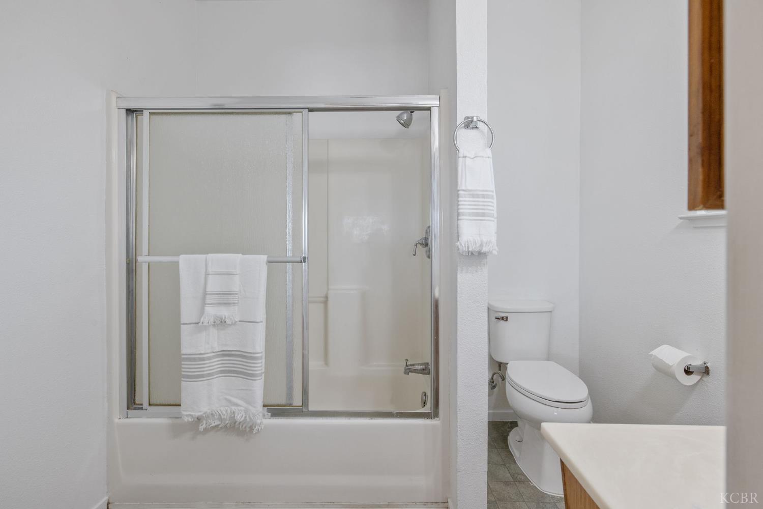 16808 W Palmer Ave, Huron, CA 93234