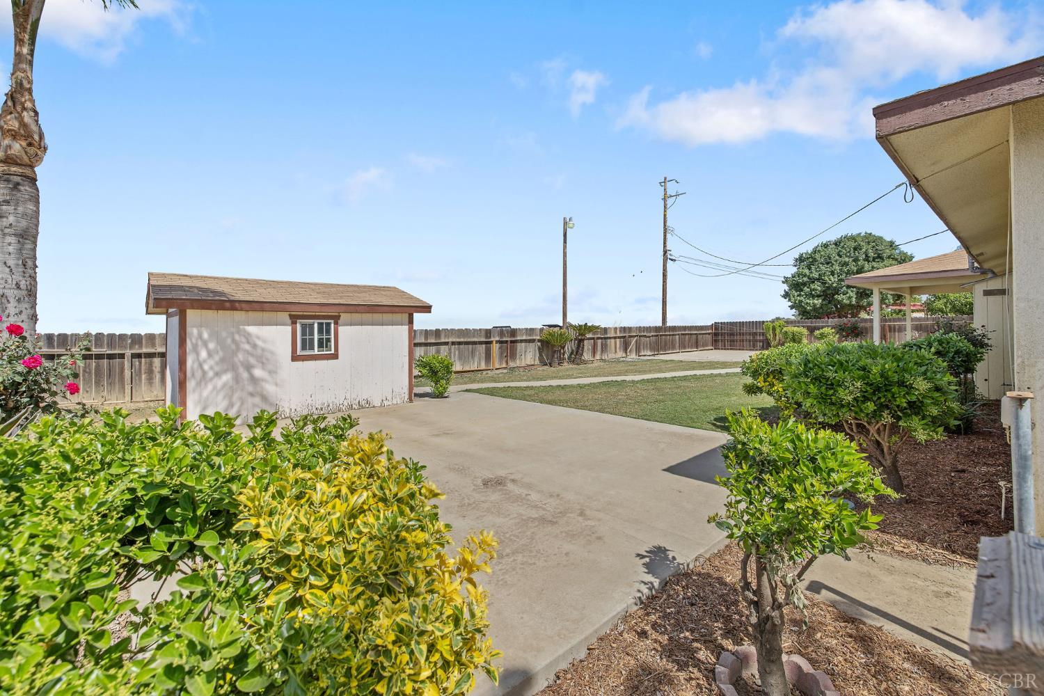 16808 W Palmer Ave, Huron, CA 93234