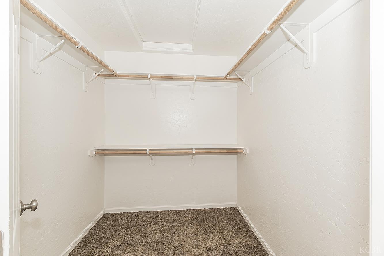 1847 W Heather Ln, Hanford, CA 93230