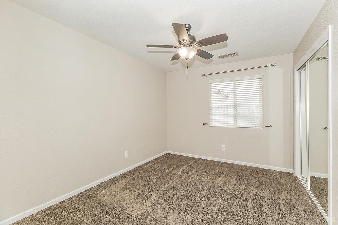 1847 W Heather Ln, Hanford, CA 93230