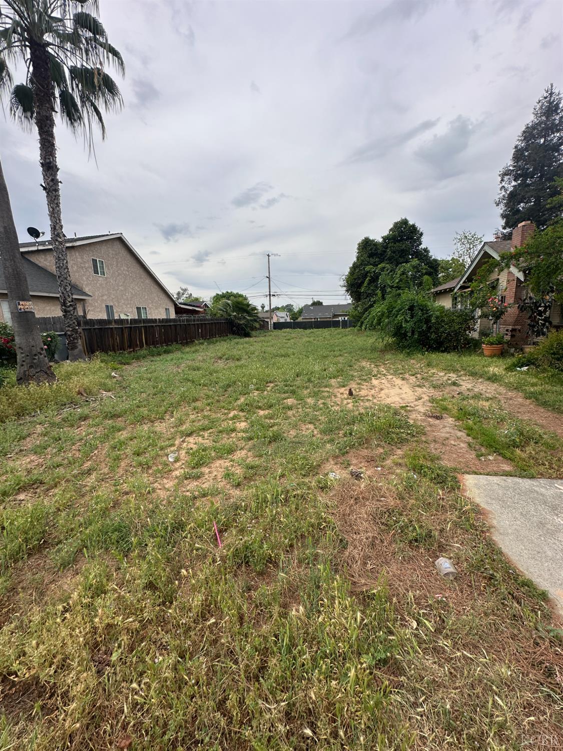269 W Alluvial Ave, Pinedale, CA 93650
