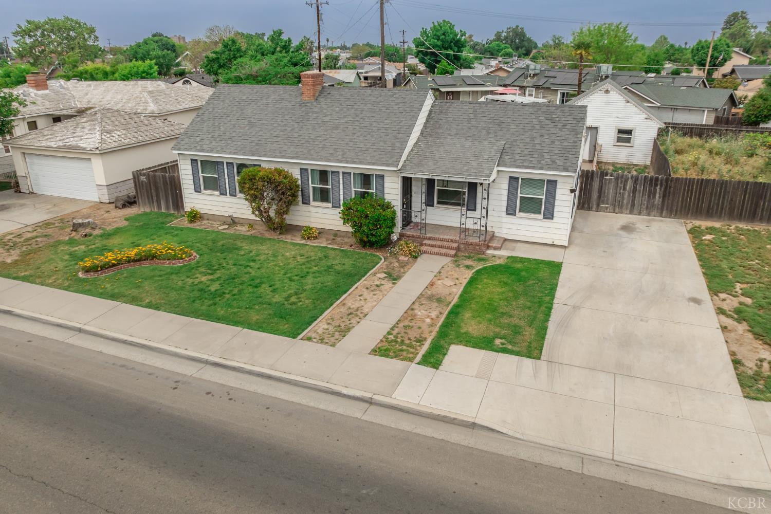 142 W Bush, Lemoore, CA 93245