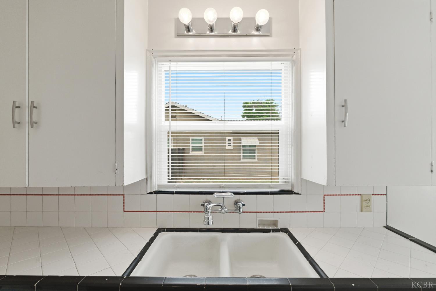 142 W Bush, Lemoore, CA 93245