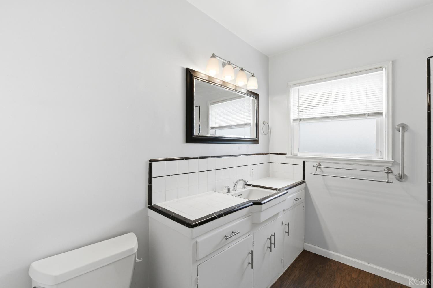 142 W Bush, Lemoore, CA 93245