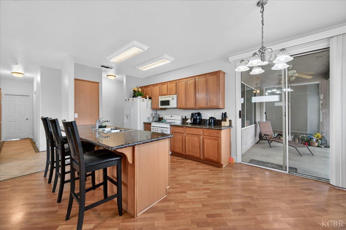 795 Northstar Dr, Hanford, CA 93230