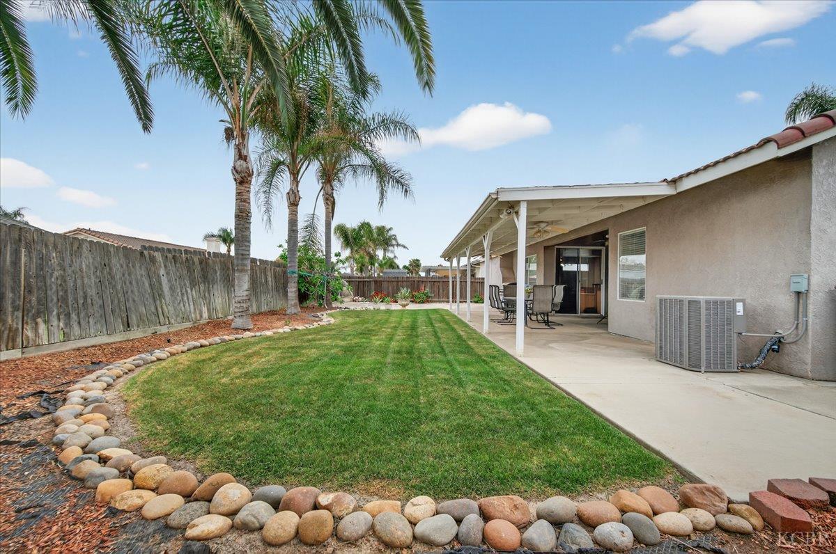795 Northstar Dr, Hanford, CA 93230
