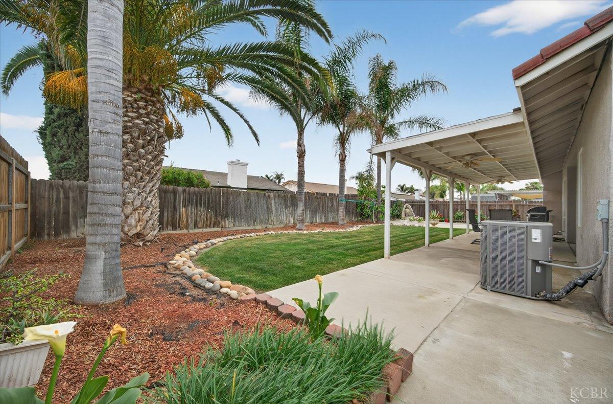 795 Northstar Dr, Hanford, CA 93230