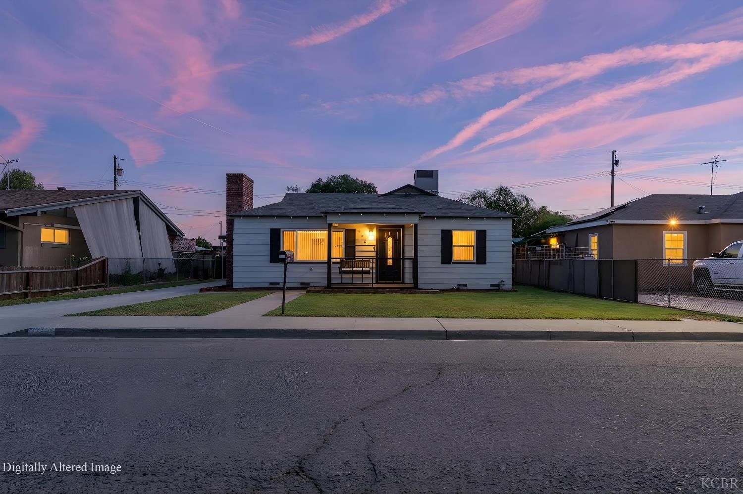 343 Walnut St, Lemoore, CA 93245