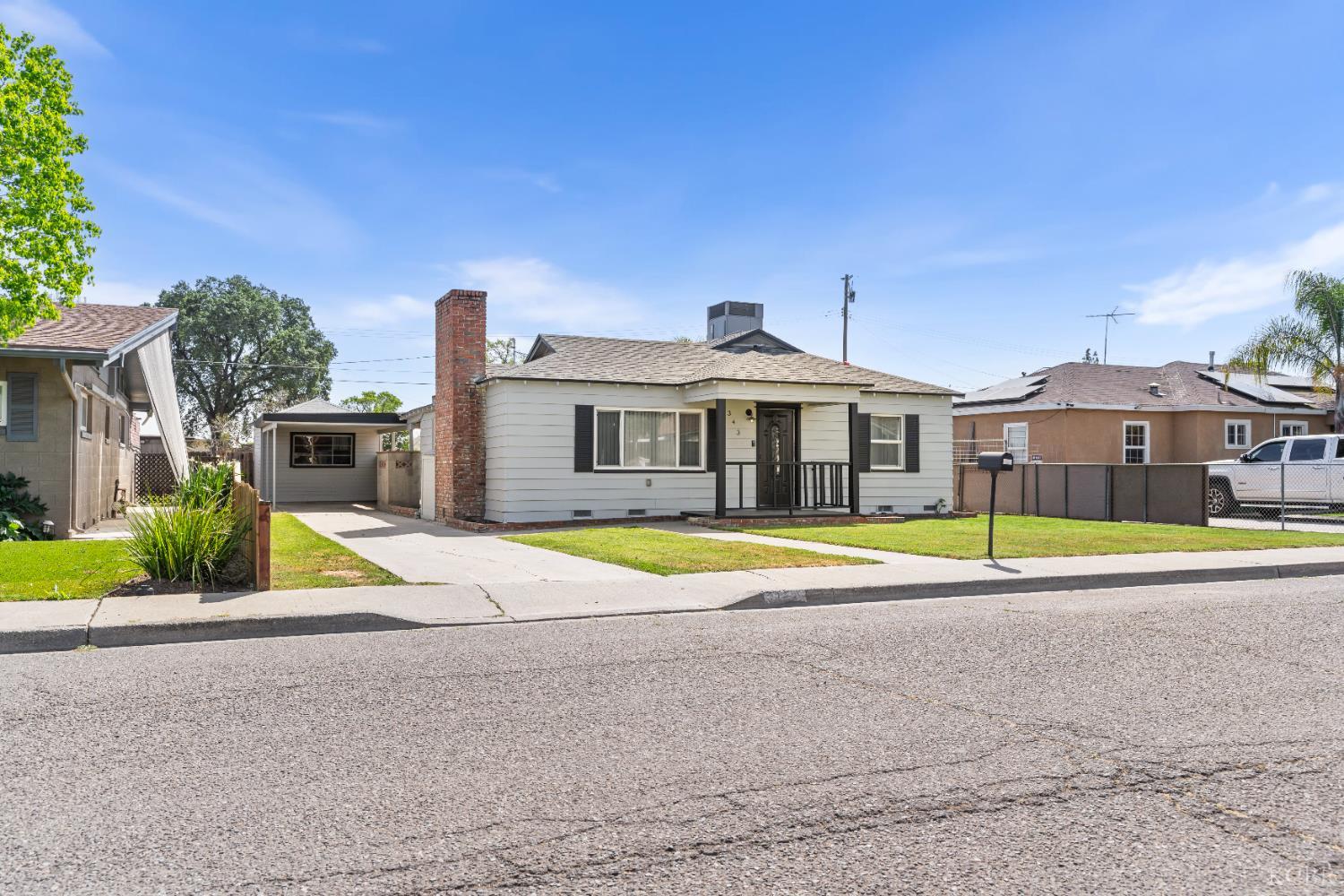 343 Walnut St, Lemoore, CA 93245