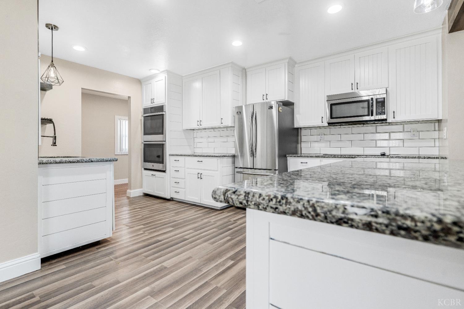 343 Walnut St, Lemoore, CA 93245