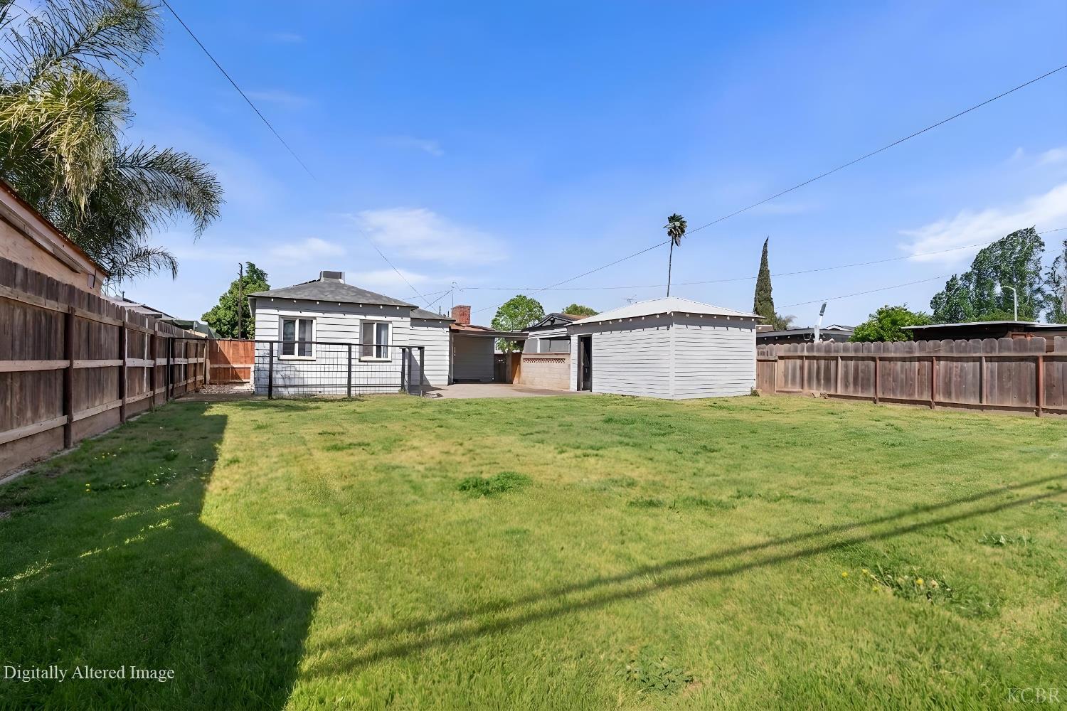 343 Walnut St, Lemoore, CA 93245
