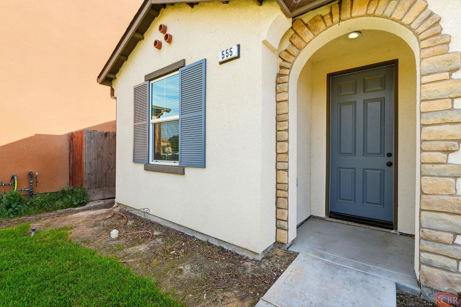 555 Portola St, Lemoore, CA 93245